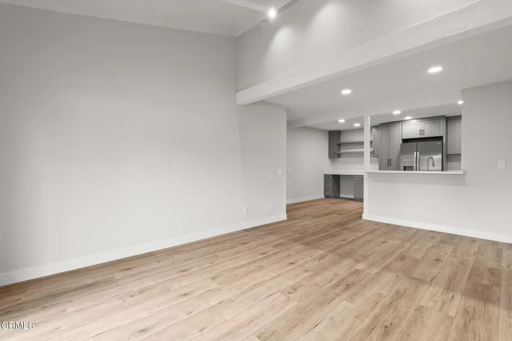 1300 Saratoga Avenue #2009 Ventura, CA 93003