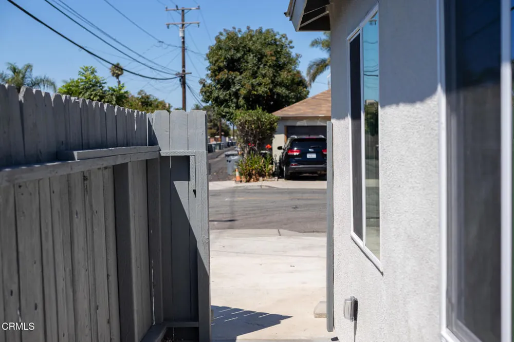 506 E Hemlock Street Oxnard, CA 93033