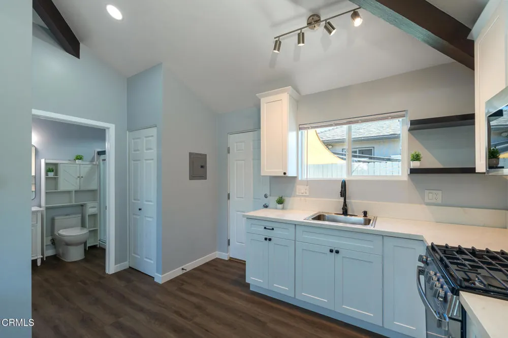 506 E Hemlock Street Oxnard, CA 93033