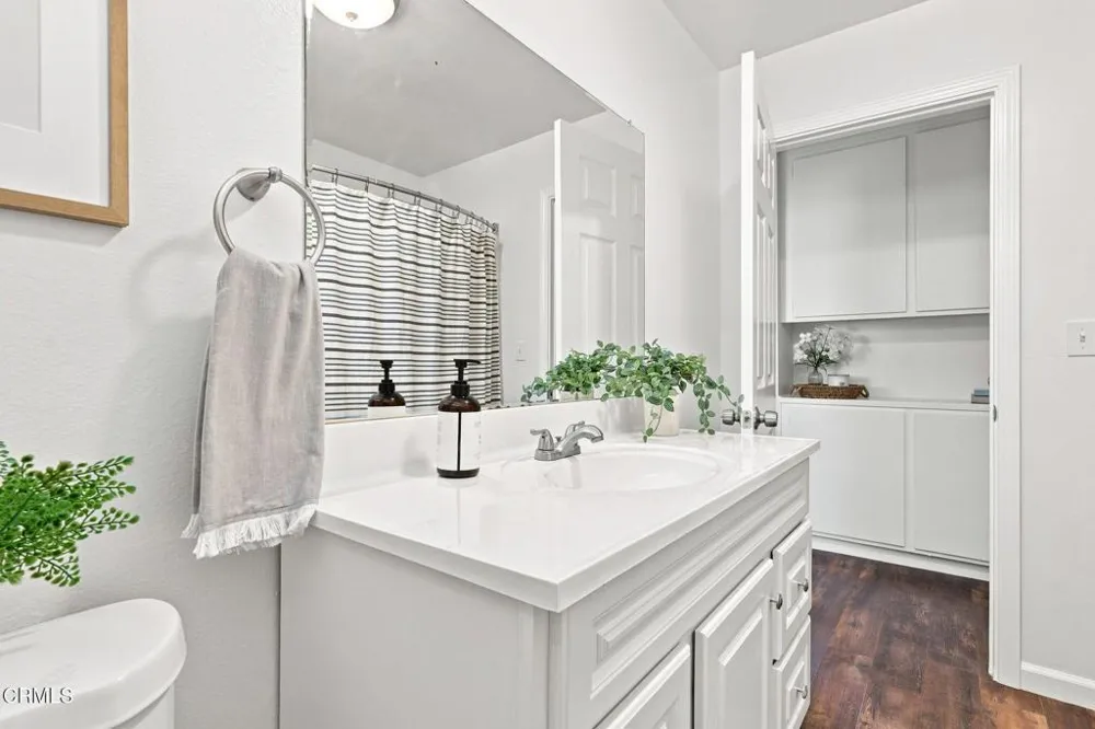 575 E Thomas Street Oak View, CA 93022