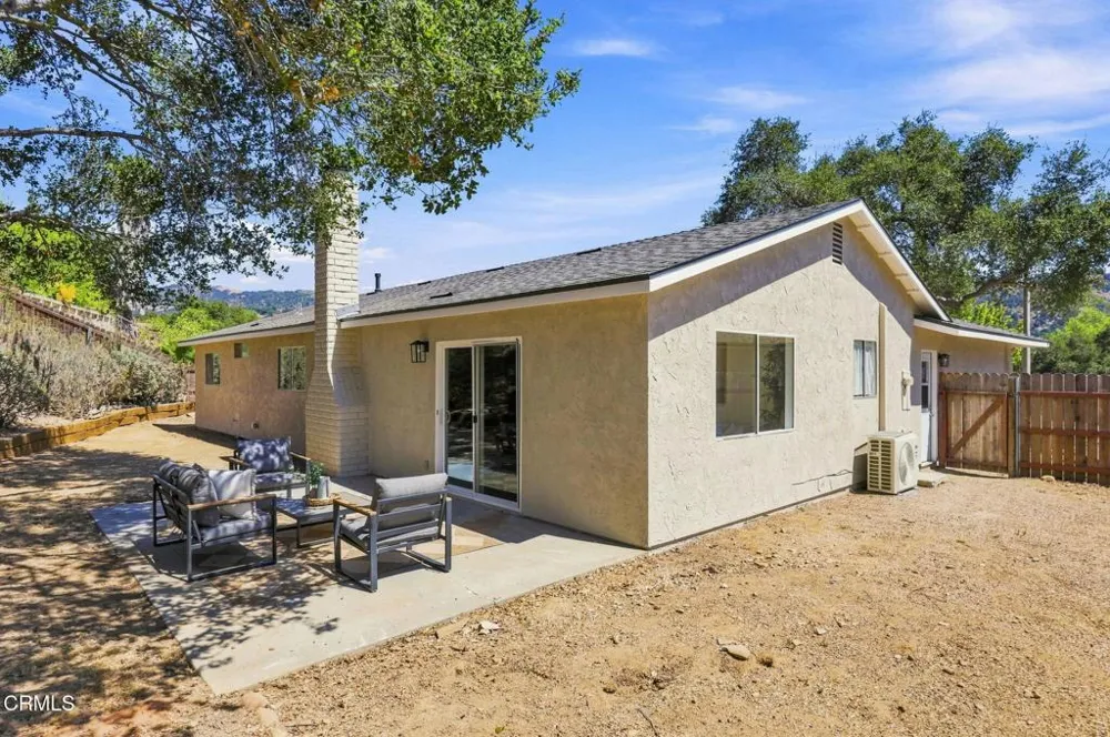 575 E Thomas Street Oak View, CA 93022