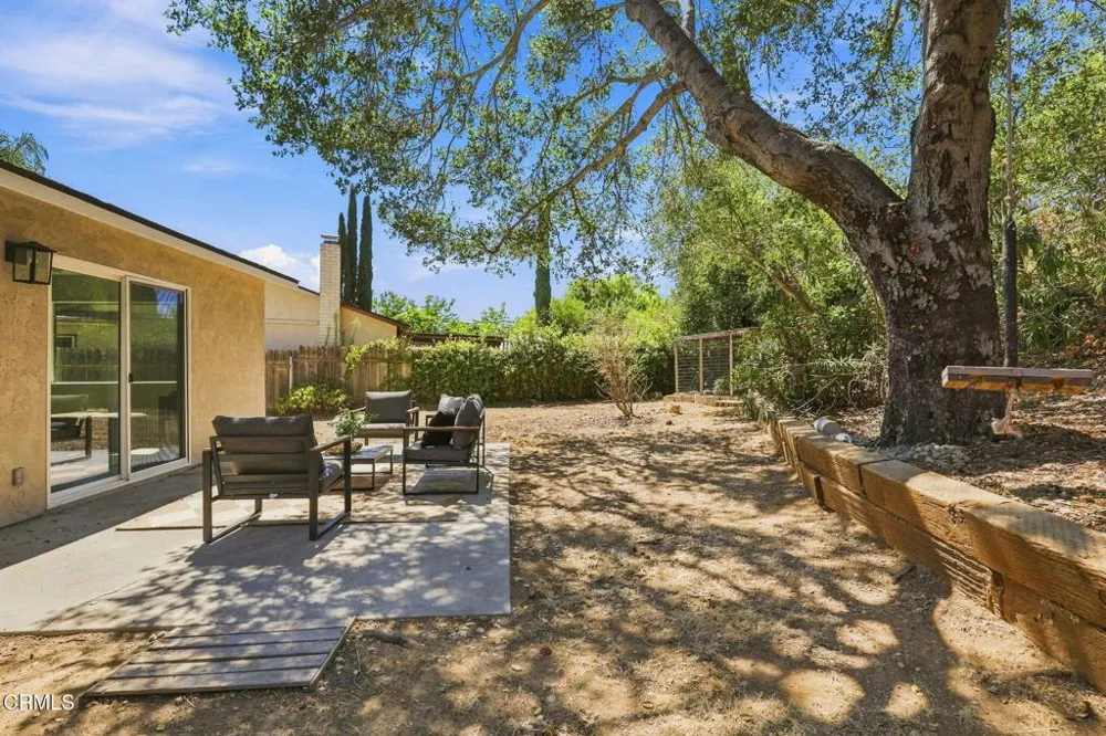 575 E Thomas Street Oak View, CA 93022