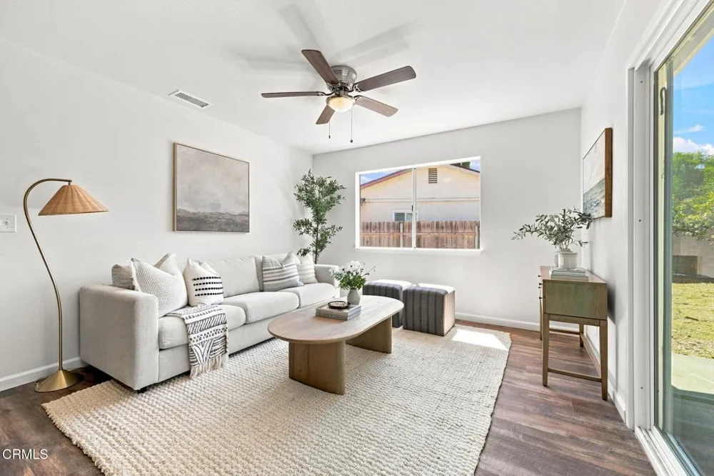 575 E Thomas Street Oak View, CA 93022