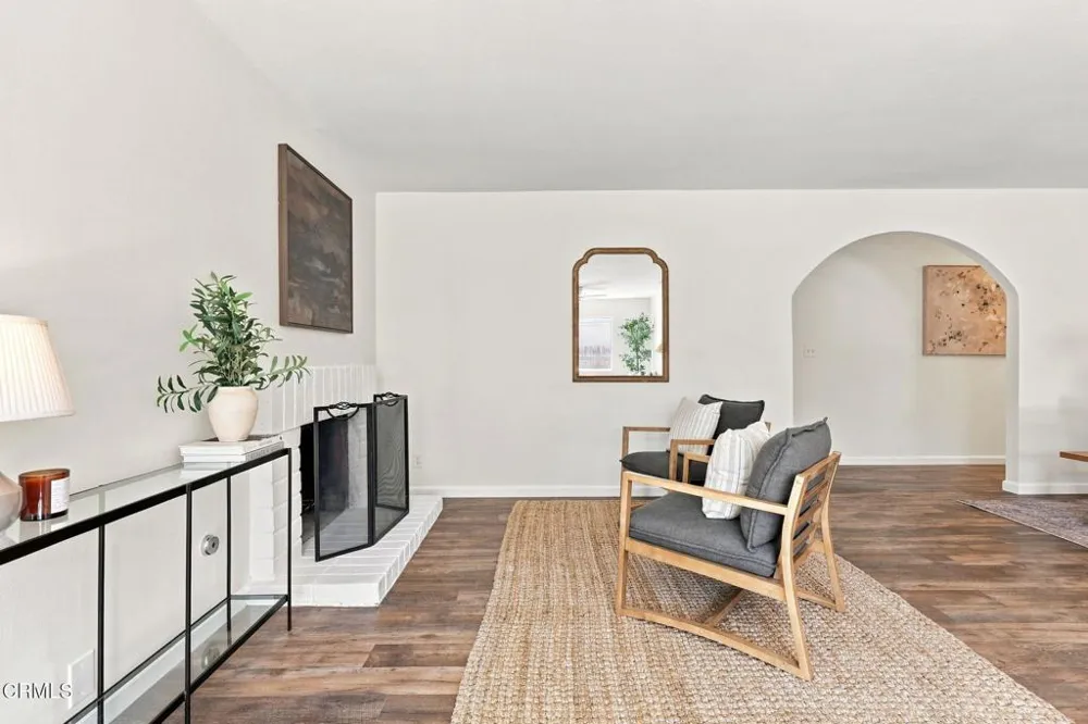 575 E Thomas Street Oak View, CA 93022