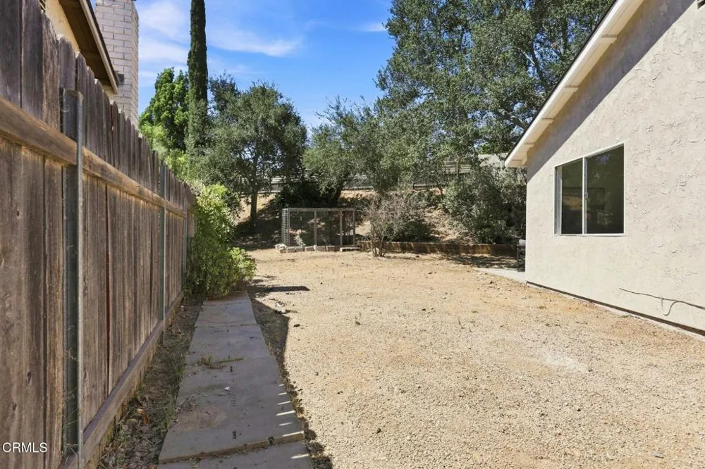 575 E Thomas Street Oak View, CA 93022
