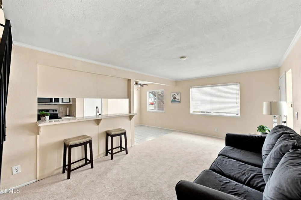1181 Chalmette Avenue #3 Ventura, CA 93003