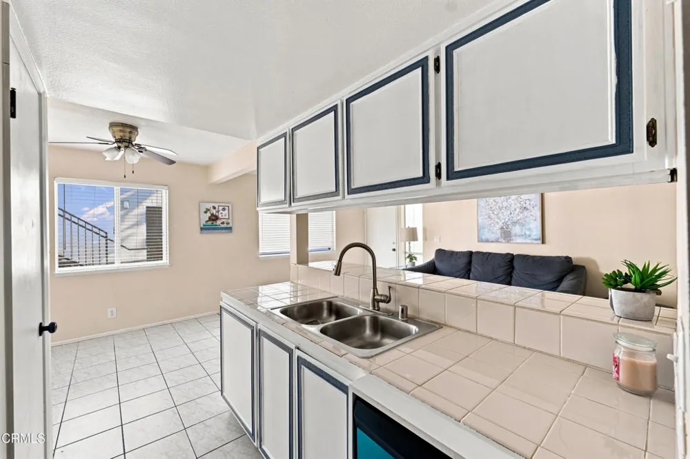 1181 Chalmette Avenue #3 Ventura, CA 93003