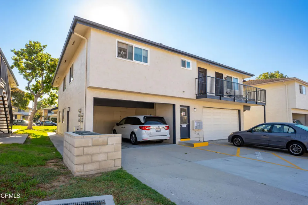 1181 Chalmette Avenue #3 Ventura, CA 93003