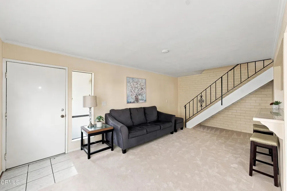 1181 Chalmette Avenue #3 Ventura, CA 93003