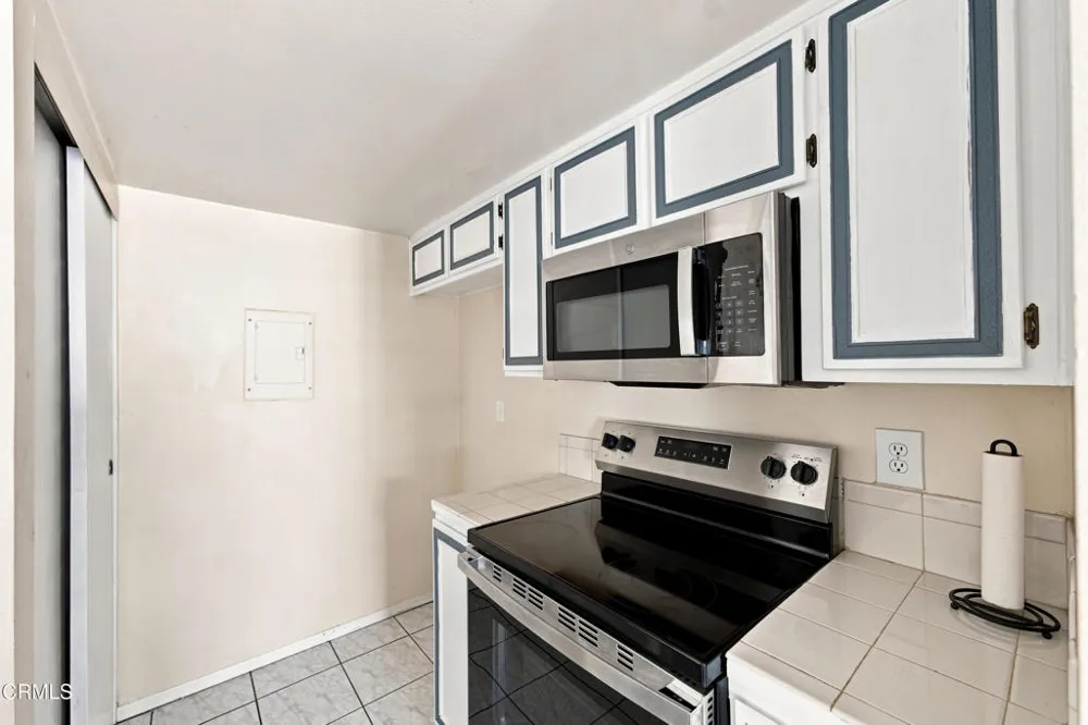 1181 Chalmette Avenue #3 Ventura, CA 93003