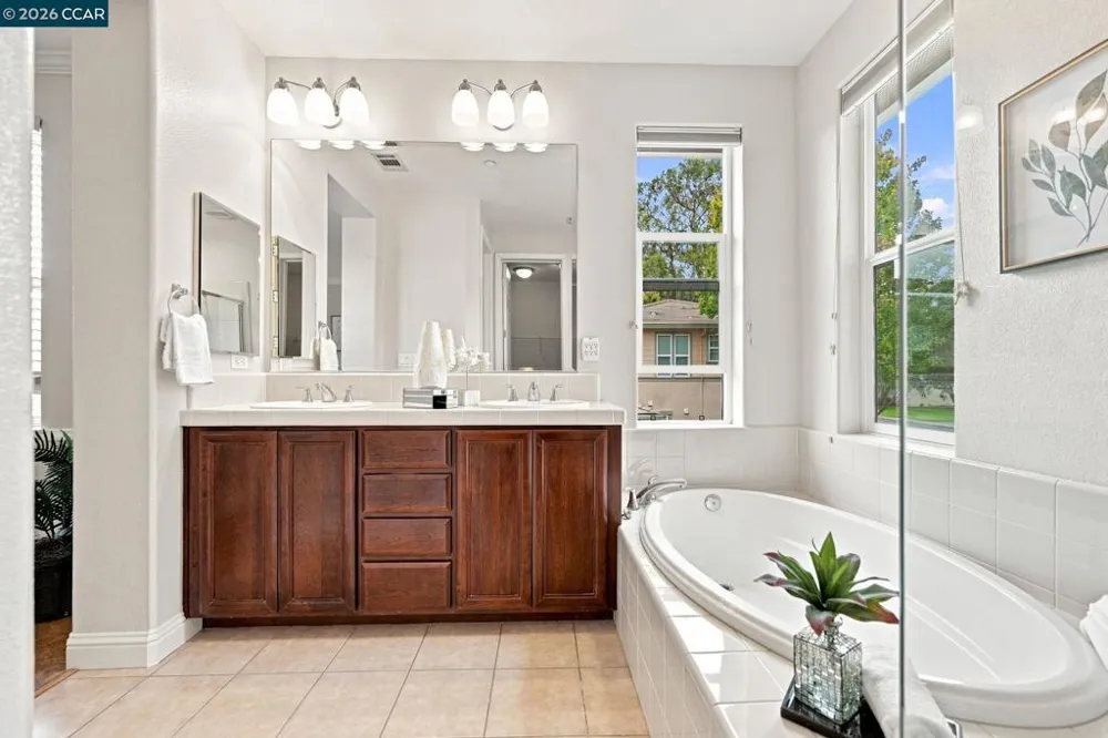 1149 Azuar Ave Vallejo, CA 94592