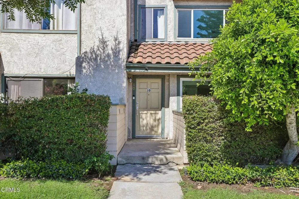 9111 Lemona Avenue #10 North Hills, CA 91343