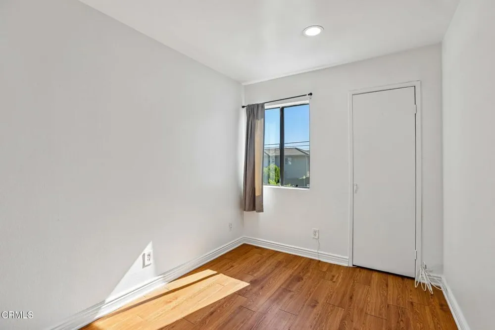 9111 Lemona Avenue #10 North Hills, CA 91343