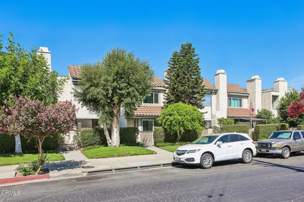 9111 Lemona Avenue #10 North Hills, CA 91343