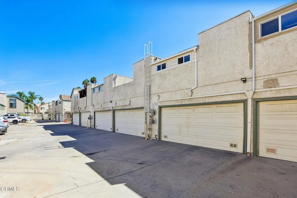 9111 Lemona Avenue #10 North Hills, CA 91343