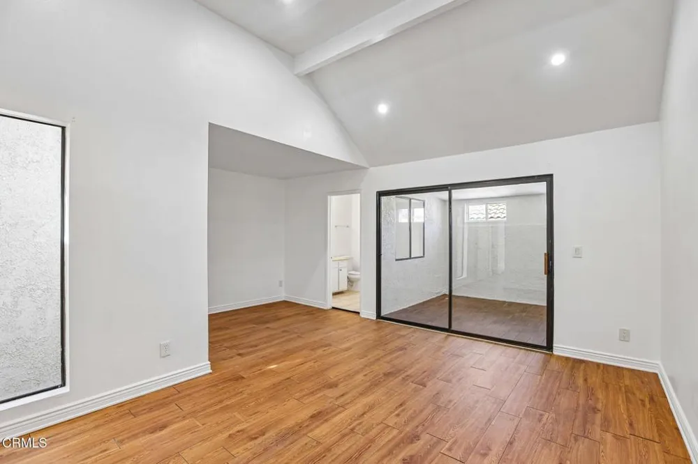 9111 Lemona Avenue #10 North Hills, CA 91343