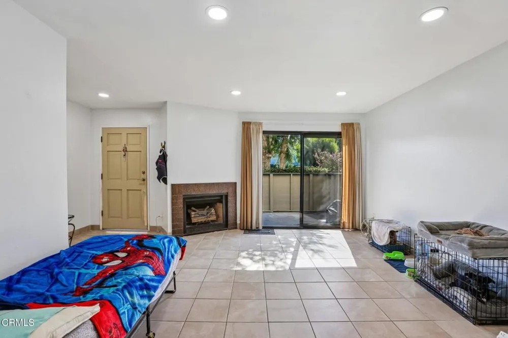 9111 Lemona Avenue #10 North Hills, CA 91343
