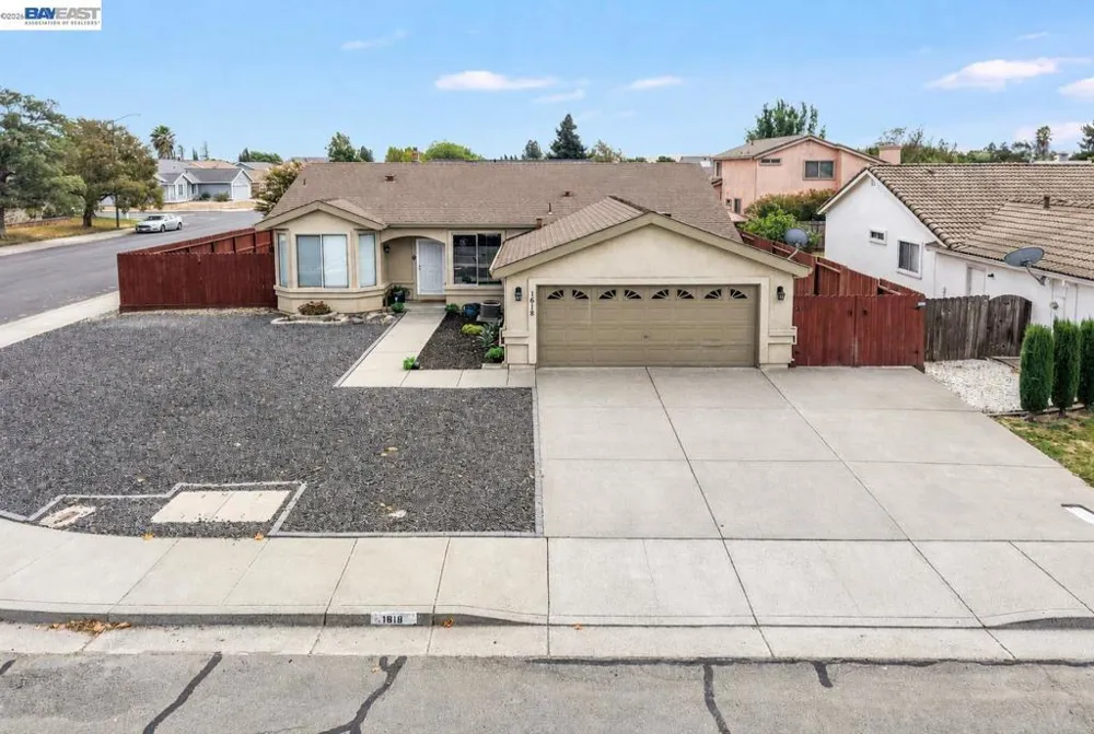 1618 Paseo Flores Dr Suisun City, CA 94585
