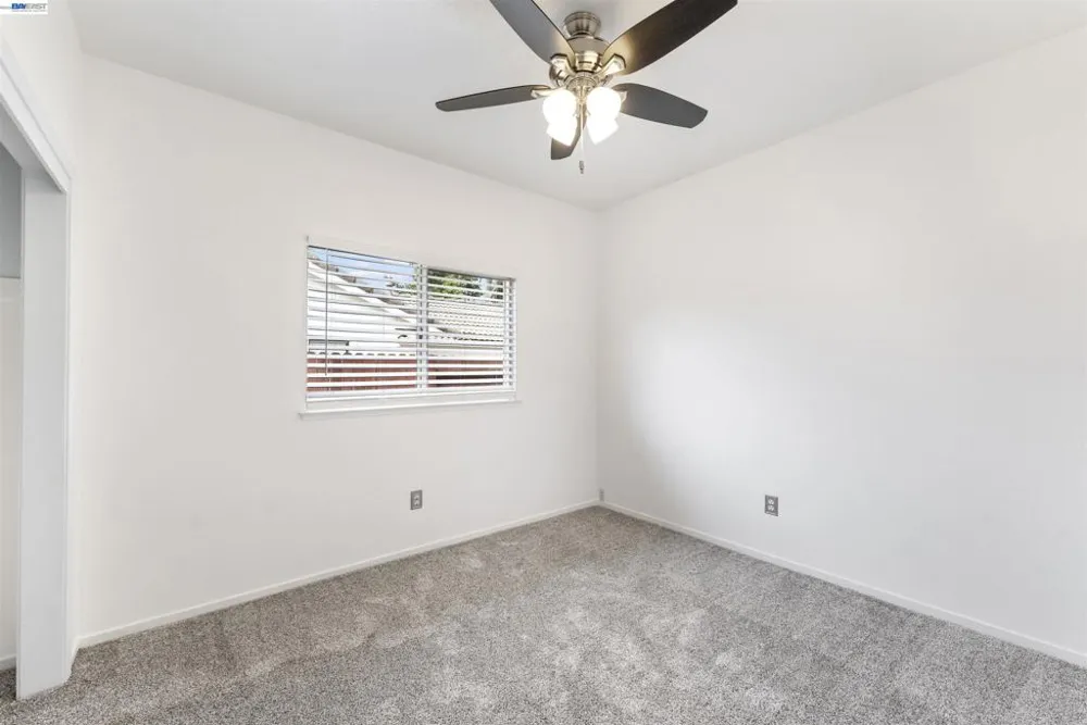 1618 Paseo Flores Dr Suisun City, CA 94585