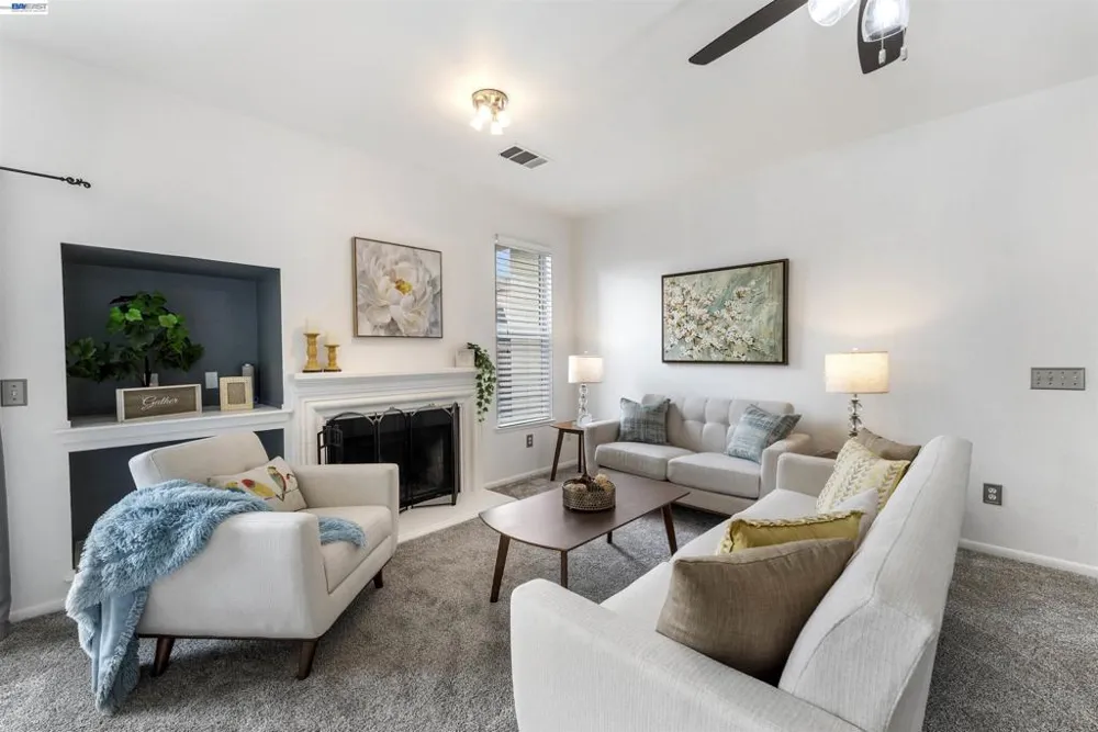 1618 Paseo Flores Dr Suisun City, CA 94585