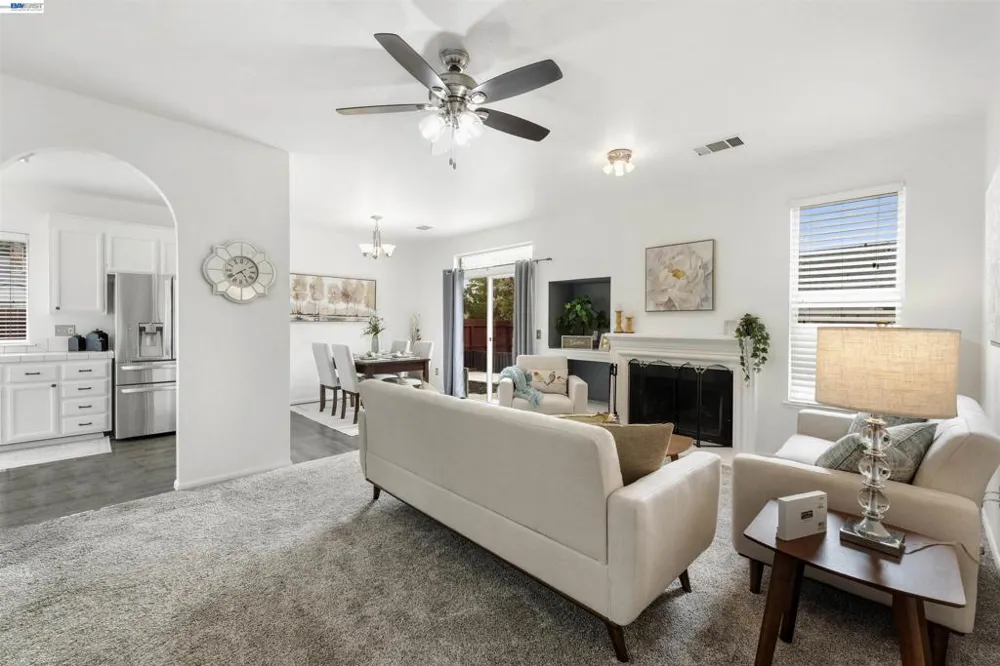 1618 Paseo Flores Dr Suisun City, CA 94585