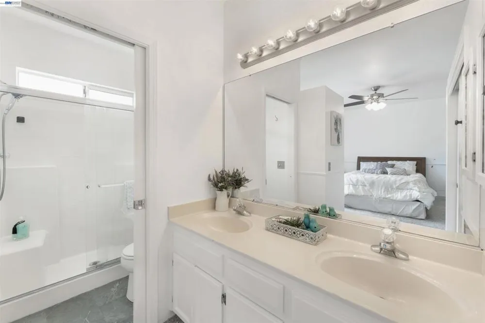 1618 Paseo Flores Dr Suisun City, CA 94585
