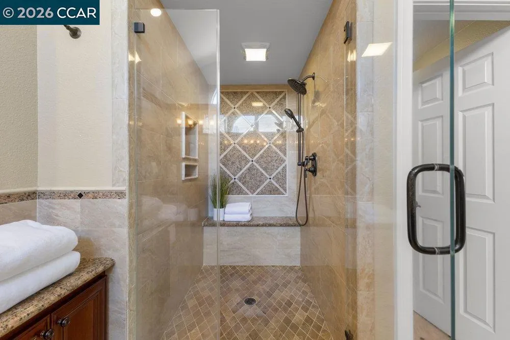 318 Sunset Dr Danville, CA 94506