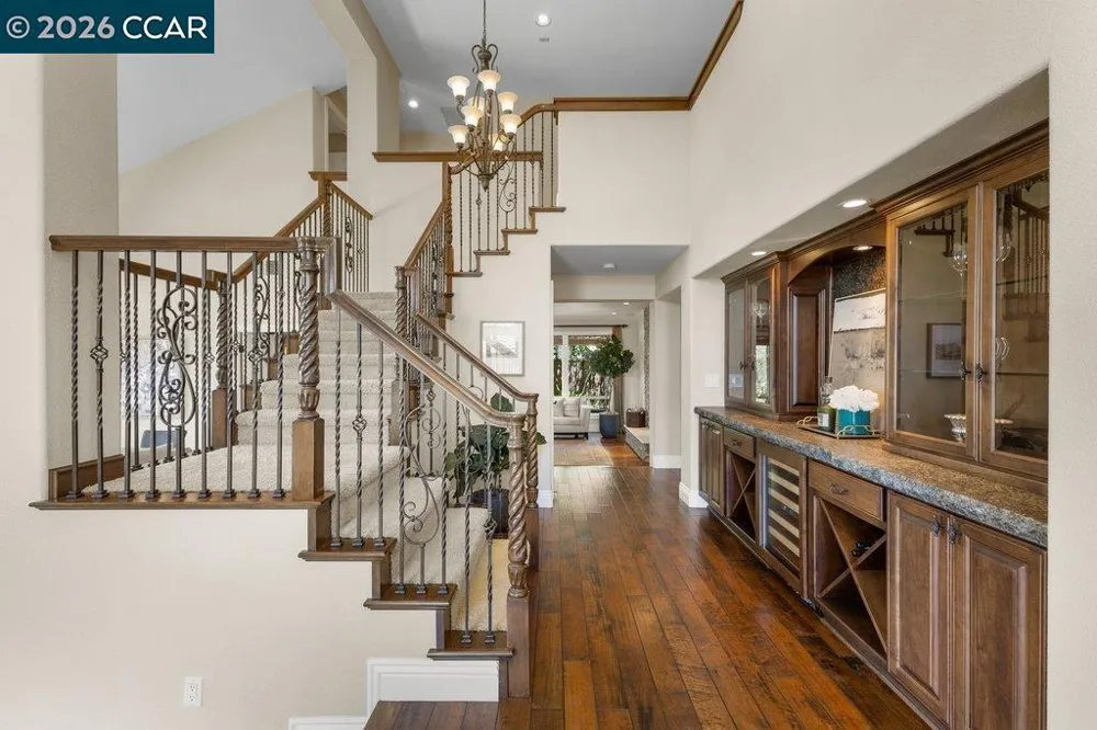 318 Sunset Dr Danville, CA 94506