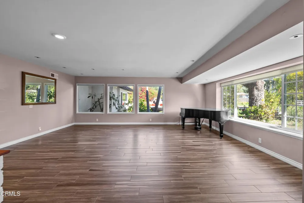 1325 Cliff Avenue Fillmore, CA 93015