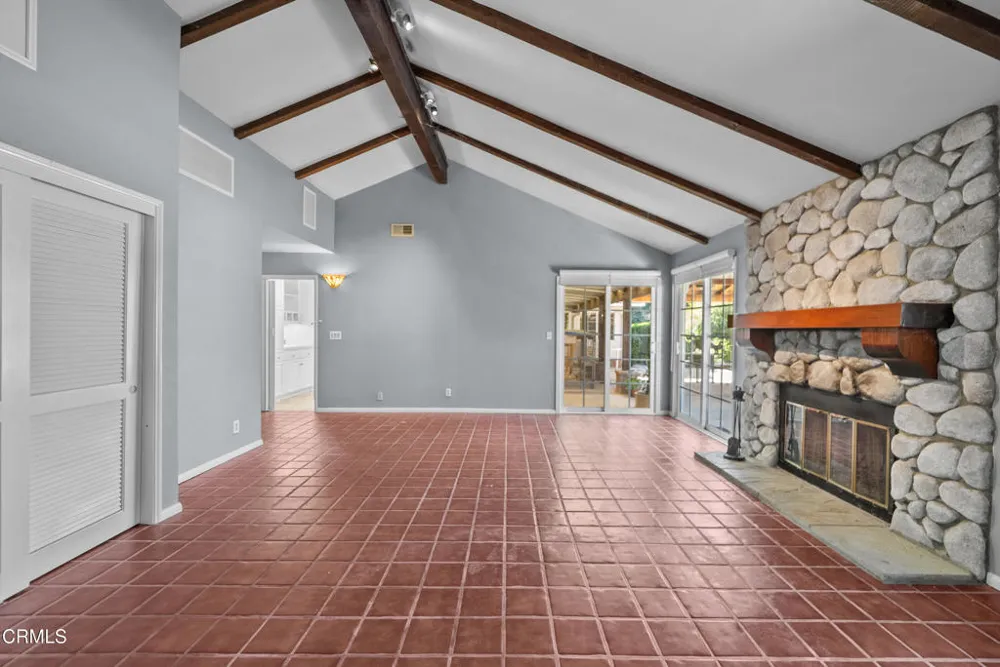 1325 Cliff Avenue Fillmore, CA 93015