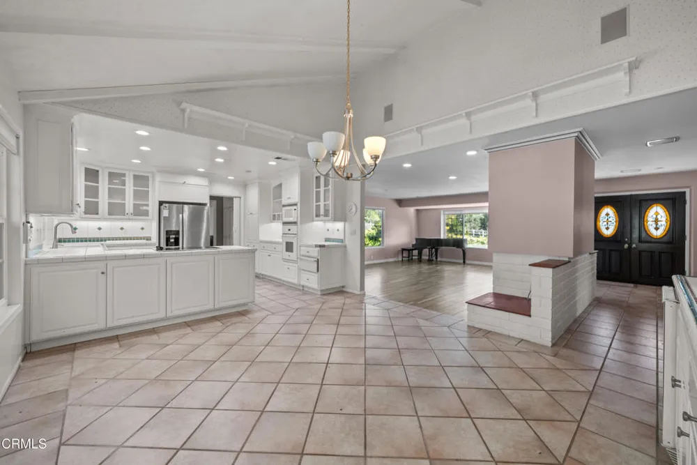 1325 Cliff Avenue Fillmore, CA 93015