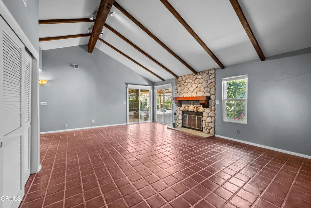 1325 Cliff Avenue Fillmore, CA 93015