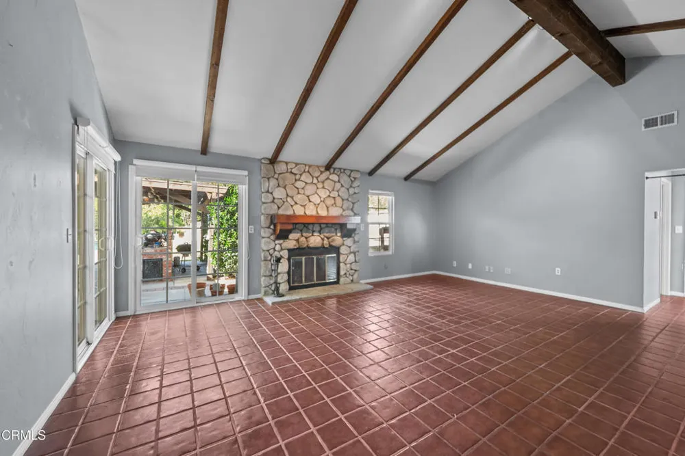 1325 Cliff Avenue Fillmore, CA 93015