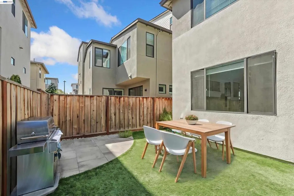5915 Abbott St Dublin, CA 94568