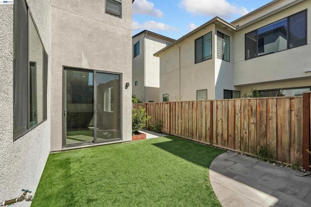 5915 Abbott St Dublin, CA 94568