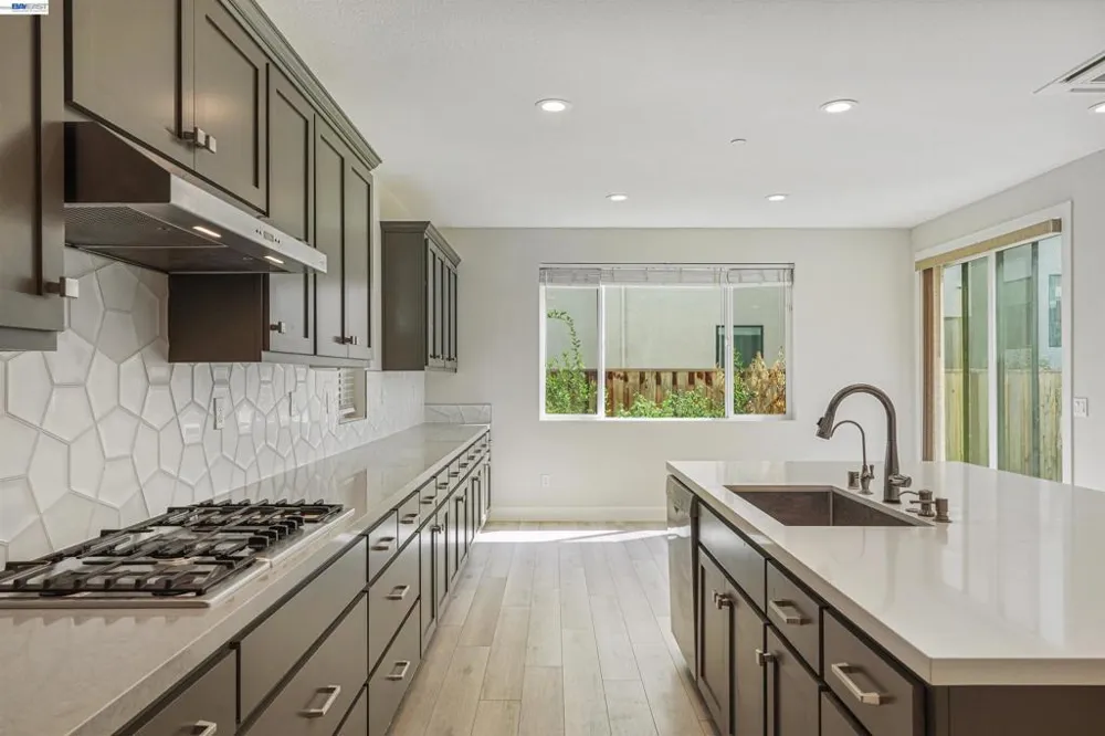 5915 Abbott St Dublin, CA 94568