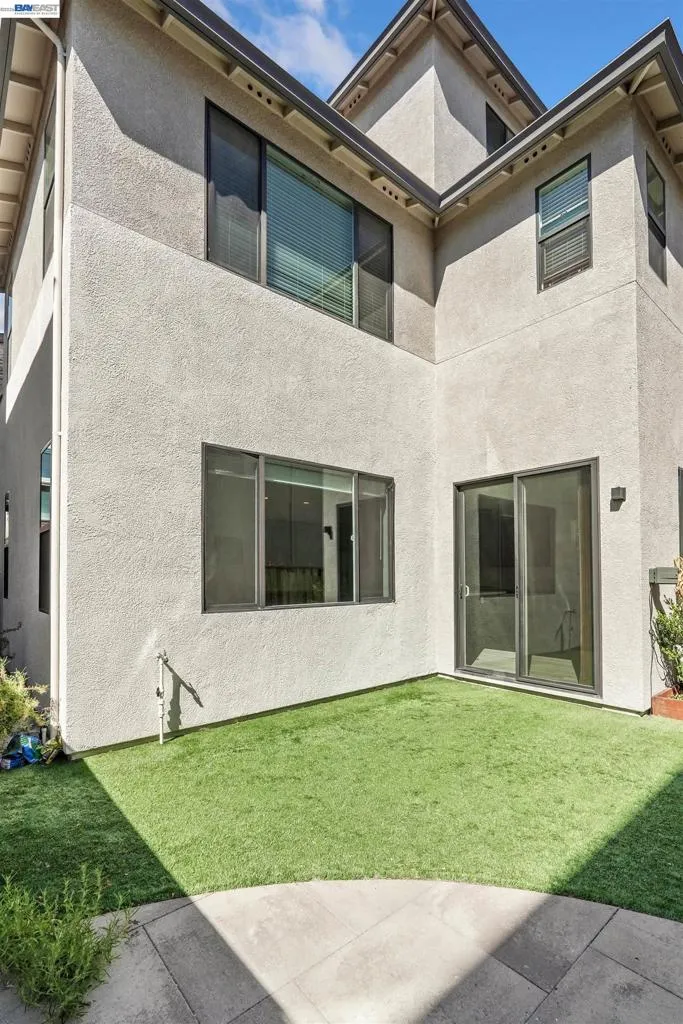 5915 Abbott St Dublin, CA 94568