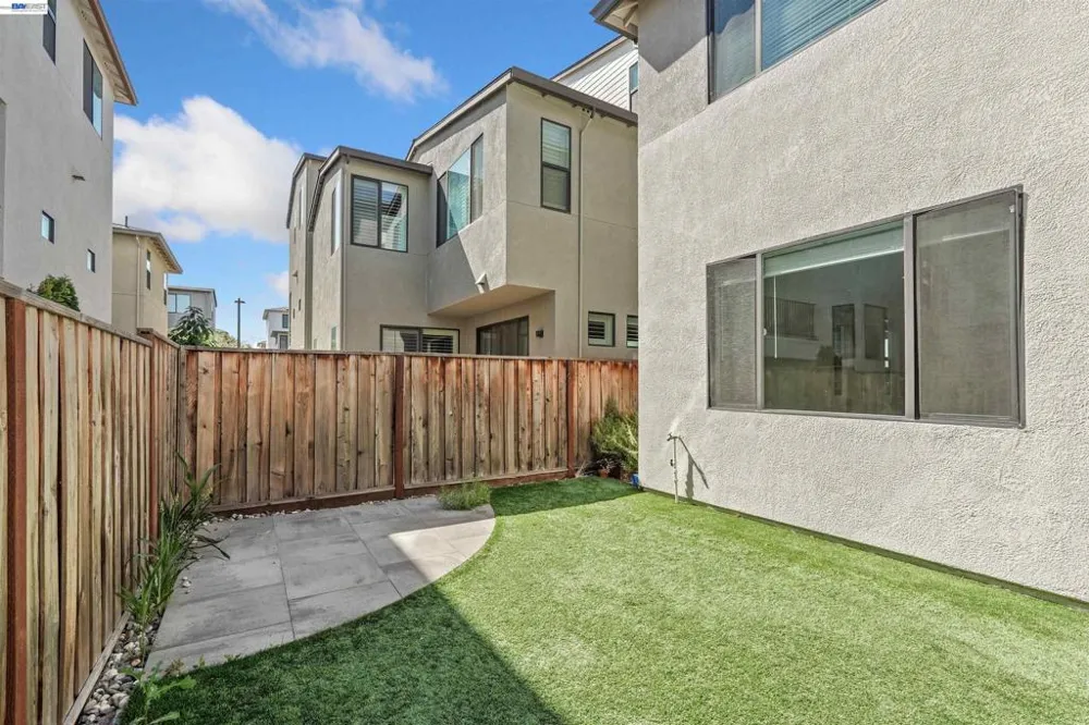 5915 Abbott St Dublin, CA 94568