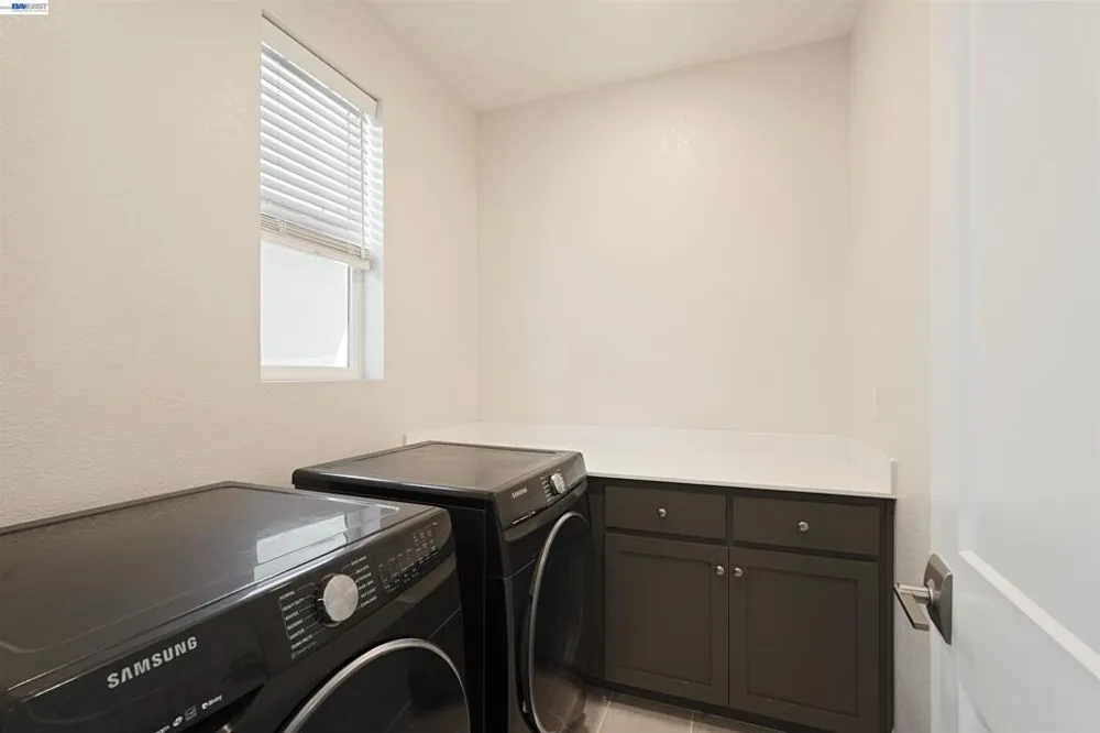 5915 Abbott St Dublin, CA 94568