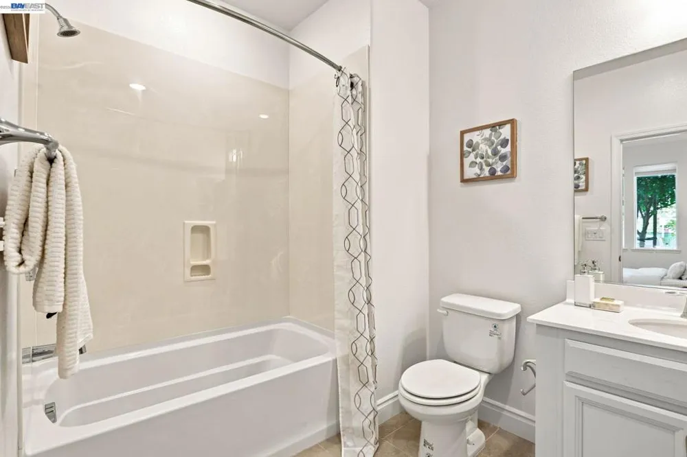 3943 Summit Rd Dublin, CA 94568