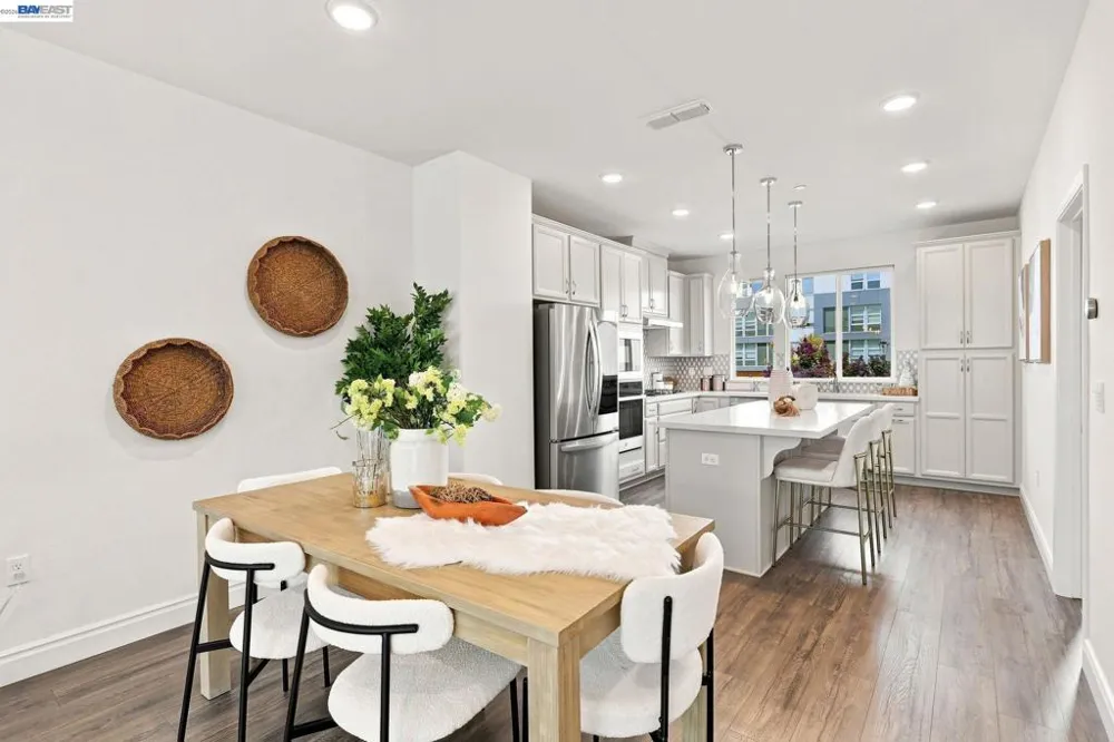 3943 Summit Rd Dublin, CA 94568