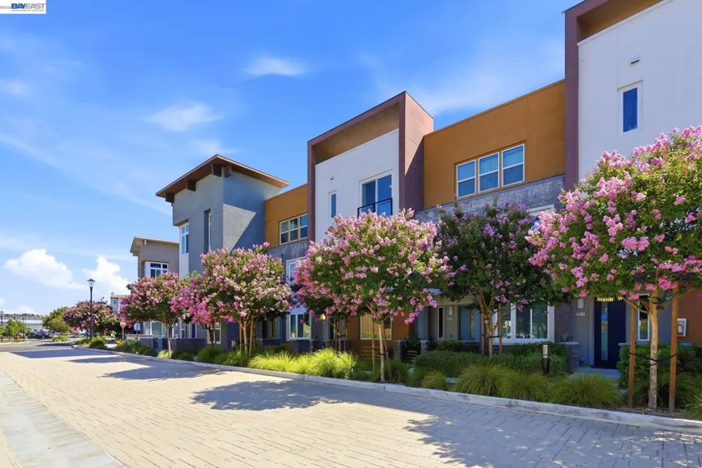 3943 Summit Rd Dublin, CA 94568