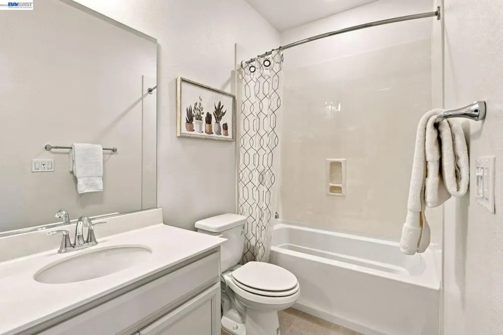3943 Summit Rd Dublin, CA 94568