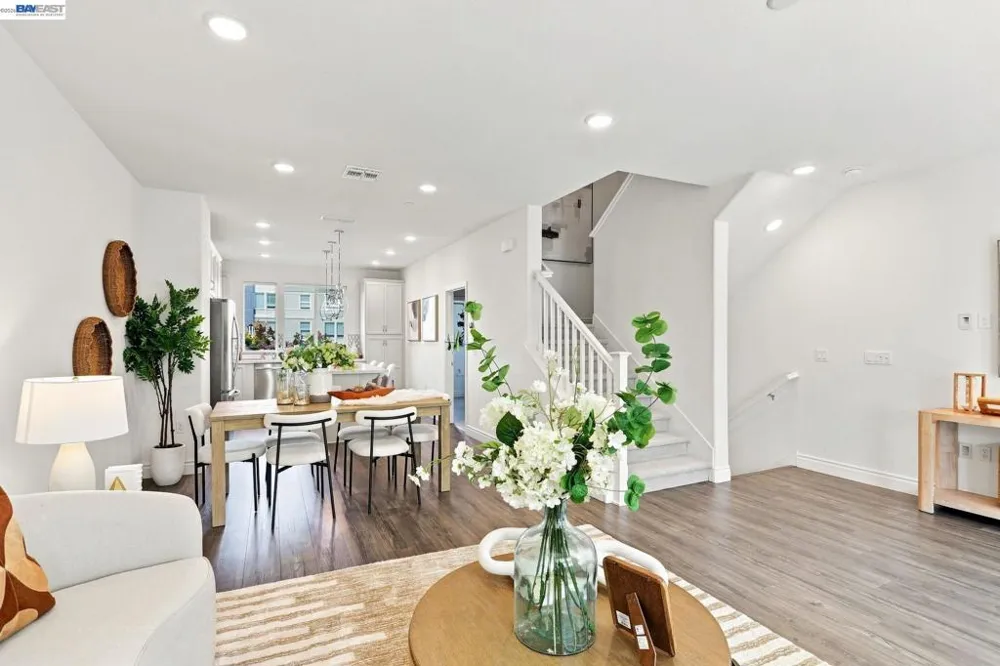 3943 Summit Rd Dublin, CA 94568