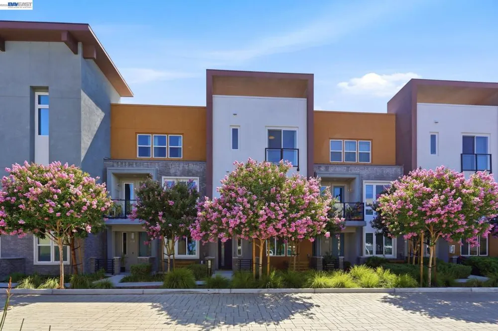 3943 Summit Rd Dublin, CA 94568