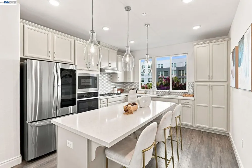 3943 Summit Rd Dublin, CA 94568