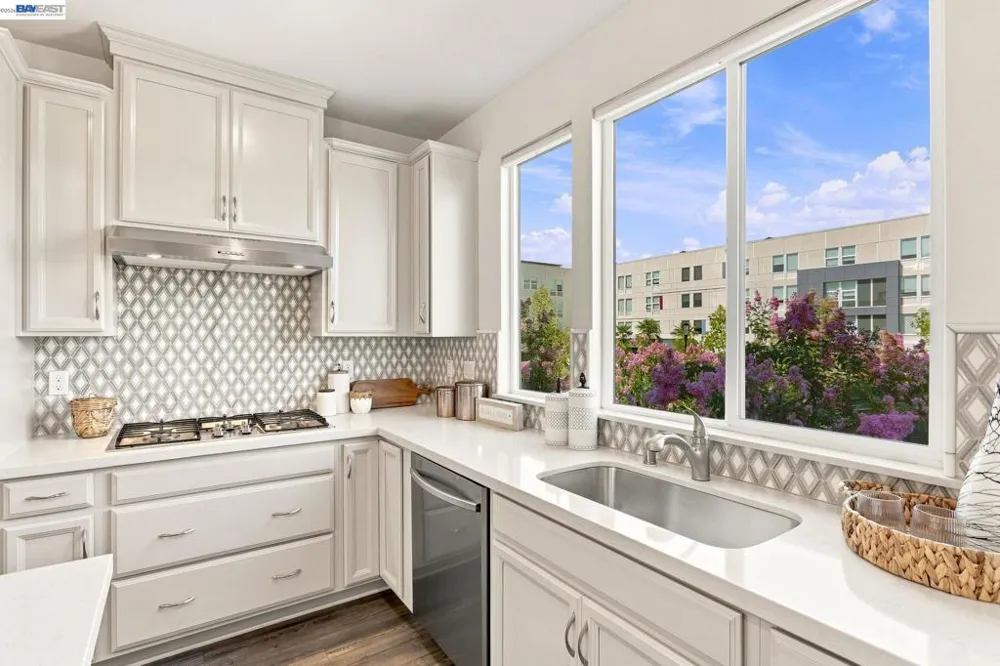 3943 Summit Rd Dublin, CA 94568