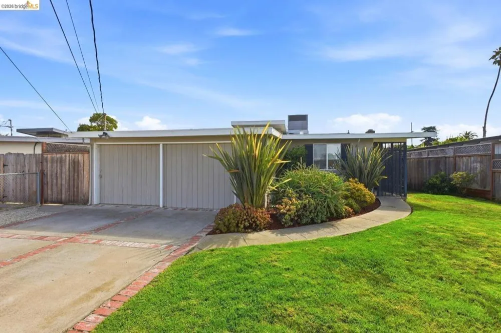 2620 Fordham ST East Palo Alto, CA 94303