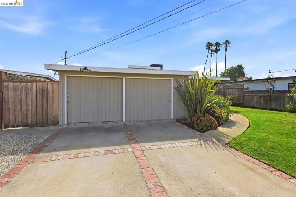2620 Fordham ST East Palo Alto, CA 94303