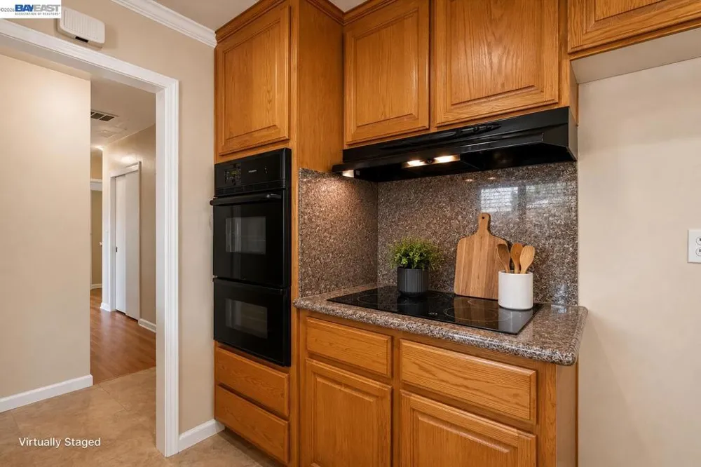 5279 Eggers Dr Fremont, CA 94536